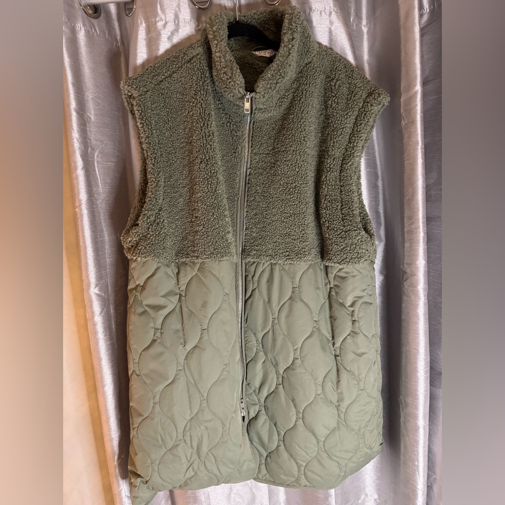 Studio untold Sherpa quilted vest